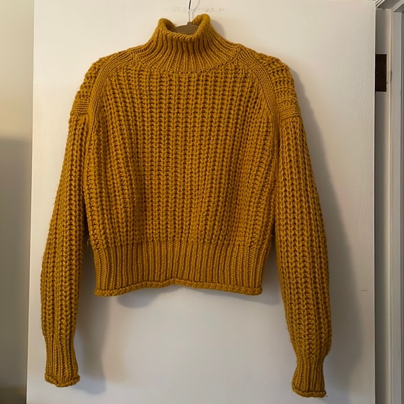 H&M Mustard Golden Yellow Chunky Knit Cropped Turtleneck Sweater - Picture 2 of 6